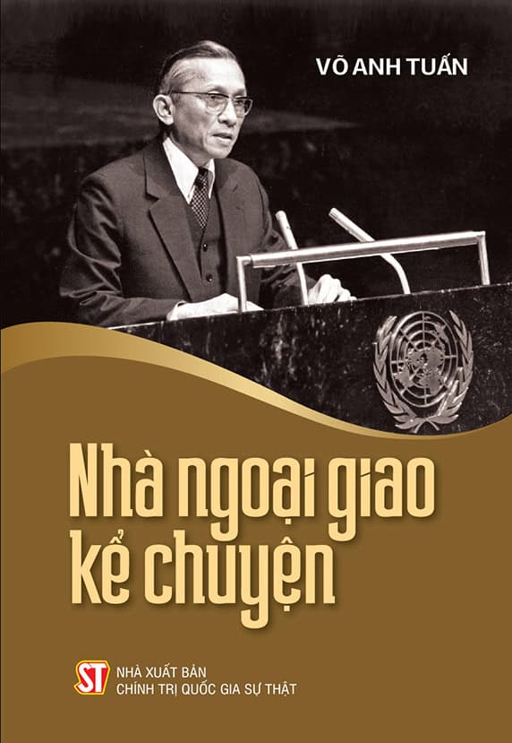 Nhà ngoại giao kể chuyện